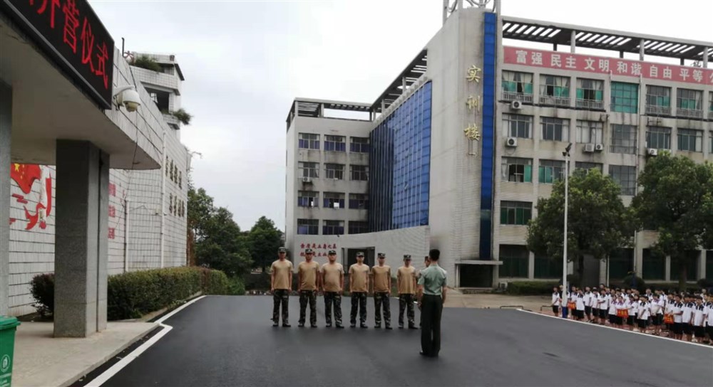 6ec8e37a9fc4aab5170ee2cfa653cb2.jpg
